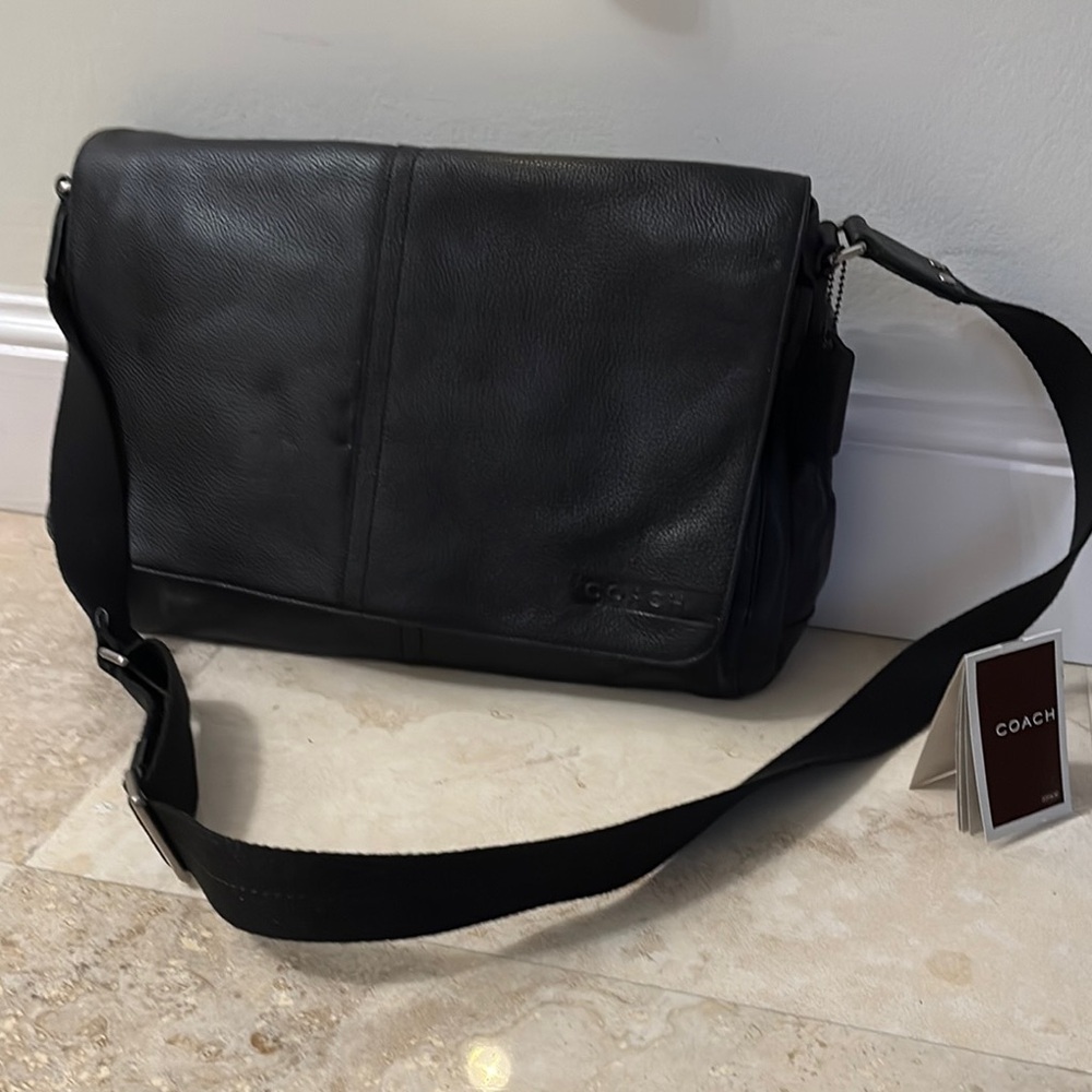 Coach Vintage Black Messenger Bag - Picture 2 of 8